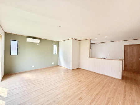 rO@났ƏΊ炪W܂AS܂郊rO