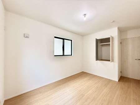 その他内観　内装■落ち着いた色合いのお部屋で穏やかな時間を楽しめます
