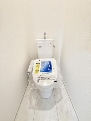 gC@