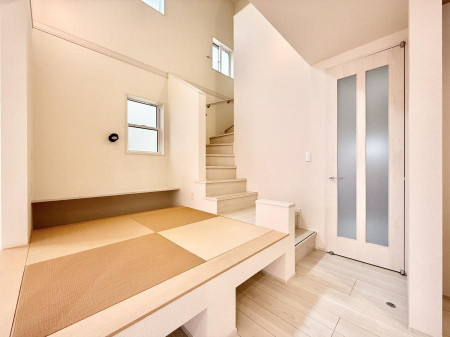 その他内観　内装■落ち着いた色合いのお部屋で穏やかな時間を楽しめます