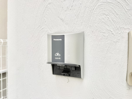 ���̑����ρ@�ݔ�������ŊȒP�ɏ[�d�ł��A�G�R�ȃJ�[���C�t���T�|�[�g