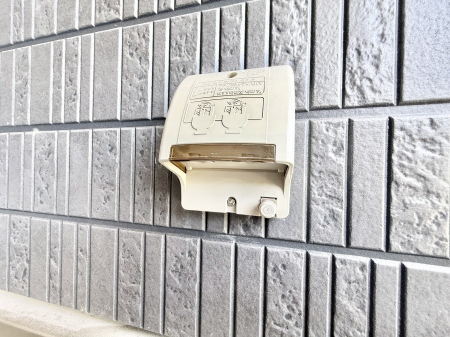 その他内観　設備■屋外に電源コンセントがあれば、高圧洗浄機で窓や外壁を掃除するなど便利です。