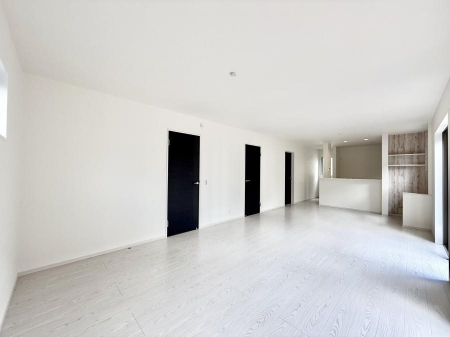 rO@났ƏΊ炪W܂AS܂郊rO