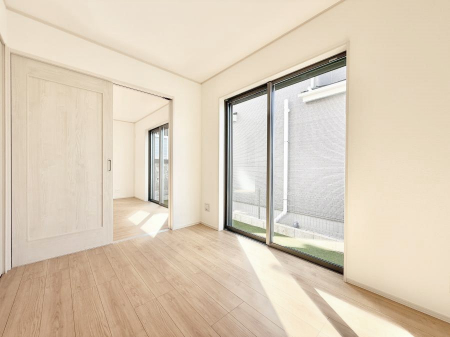 ̑ρ@F̂ŉ₩ȎԂy߂܂