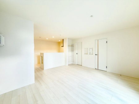 rO@났ƏΊ炪W܂AS܂郊rO