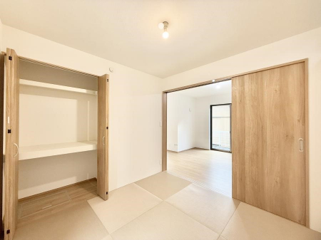 ̑ρ@F̂ŉ₩ȎԂy߂܂