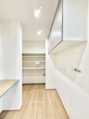 [@Lb`ɂ͐HiɂƂĂ֗ȃpg[