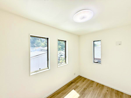 ̑ρ@F̂ŉ₩ȎԂy߂܂