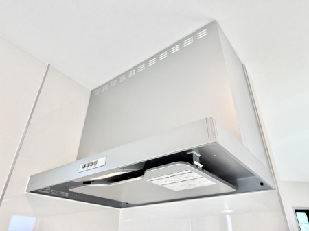 ���̑����ρ@�ݔ����������̏��C����������C��ɗU������A�����I�ɔr�����ł��܂��B