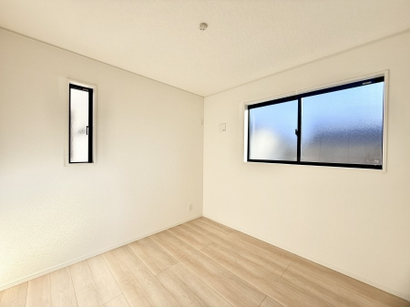 �q�������@����