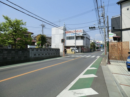 ���ӊ��@�X�[�p�[ 700m �V���_�f�B�X�J�E���g�Z���^�[ �����X