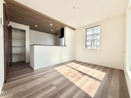 ���r���O�@�������Ƒ��̎��Ԃ��ʂ�A���K�Ŗ��������