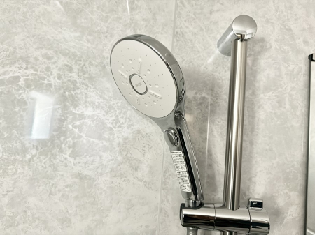 ���̑����ρ@�ݔ����킴�킴�V�����[�����̃��o�[�܂Ŏ��L�΂��K�v���Ȃ��A�ȒP�Ɏ~���ł���