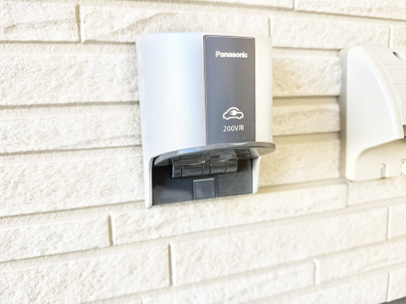 ���̑����ρ@�ݔ�������ŊȒP�ɏ[�d�ł��A�G�R�ȃJ�[���C�t���T�|�[�g