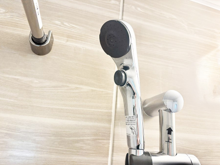 ���̑����ρ@�ݔ����킴�킴�V�����[�����̃��o�[�܂Ŏ��L�΂��K�v���Ȃ��A�ȒP�Ɏ~���ł���