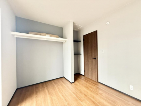 ̑ρ@F̂ŉ₩ȎԂy߂܂