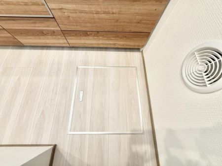 ̑ρ@ݔBꂽ[Xy[XŉƑŜXbL