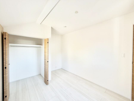 �q�������@�������v���C�x�[�g��ԂƂ��ĐÂ��ŗ�������������񋟂��Ă���܂�