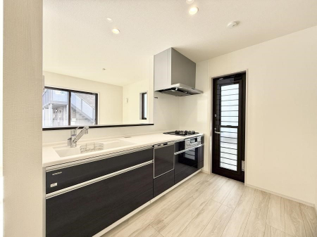 �L�b�`���@�������L���C�ɕЕt���A�g���₷���L�b�`��