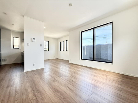 ���r���O�@���������S�n�̂����A���z�̃��r���O