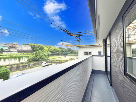 oRj[@ G߂̈ڂ낢JIȋԂł