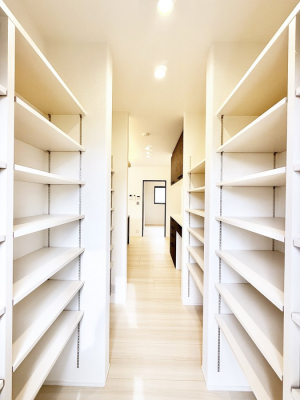 ���̑����ρ@�ݔ����������̏��C����������C��ɗU������A�����I�ɔr�����ł��܂��B