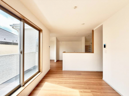 ���r���O�@���������R�Ɖ�b�����܂��A�S�n�悢�ЂƂƂ�