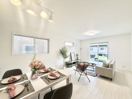 ���r���O�@���������R�Ɖ�b�����܂��A�S�n�悢�ЂƂƂ�