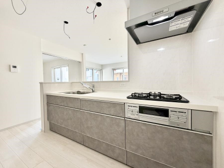 �L�b�`���@�������Ƒ����J��[�߂�A������̂���L�b�`��