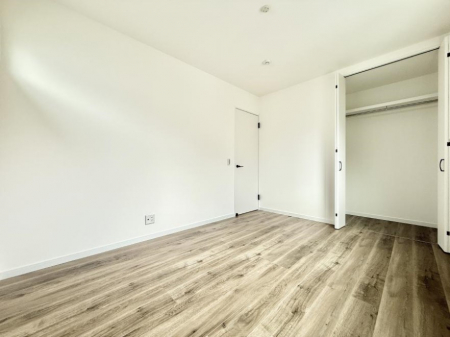 ̑ρ@F̂ŉ₩ȎԂy߂܂