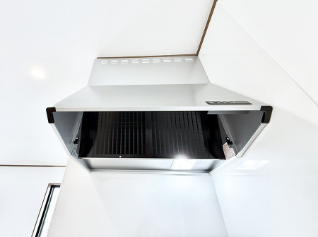 ���̑����ρ@�ݔ����������̏��C����������C��ɗU������A�����I�ɔr�����ł��܂��B