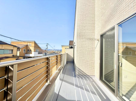 �o���R�j�[�@������ �G�߂̈ڂ낢����������J���I�ȋ�Ԃł�