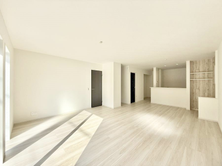 ���r���O�@���������R�Ɖ�b�����܂��A�S�n�悢�ЂƂƂ�