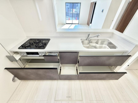 �L�b�`���@�������Ƒ����J��[�߂�A������̂���L�b�`��