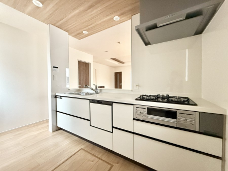 �L�b�`���@�������Ƒ����J��[�߂�A������̂���L�b�`��