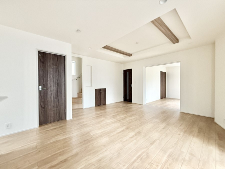 ���r���O�@���������R�Ɖ�b�����܂��A�S�n�悢�ЂƂƂ�