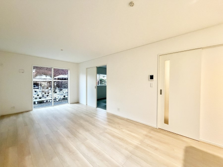 ���r���O�@���������났�ƏΊ炪�W�܂�A�S���܂郊�r���O