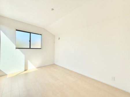 ̑ρ@F̂ŉ₩ȎԂy߂܂