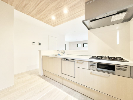 �L�b�`���@�������Ƒ����J��[�߂�A������̂���L�b�`��