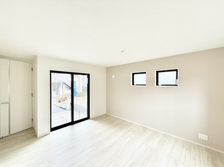 ���r���O�@���������R�Ɖ�b�����܂��A�S�n�悢�ЂƂƂ�