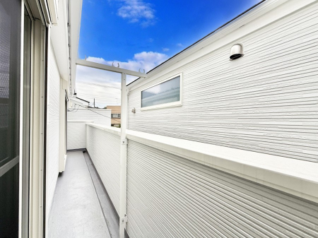 �o���R�j�[�@������ �G�߂̈ڂ낢����������J���I�ȋ�Ԃł�