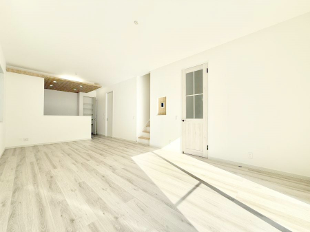 ���r���O�@���������났�ƏΊ炪�W�܂�A�S���܂郊�r���O