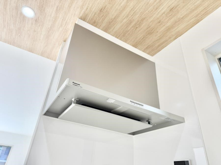 ���̑����ρ@�ݔ����������̏��C����������C��ɗU������A�����I�ɔr�����ł��܂��B