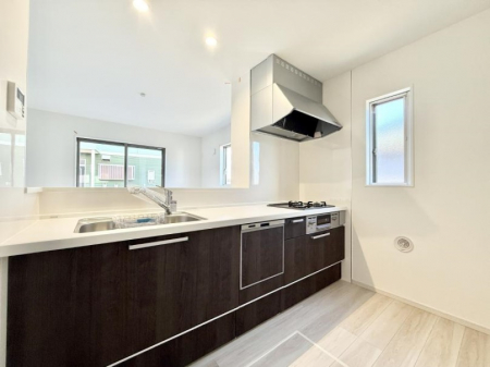 �L�b�`���@�������Ƒ����J��[�߂�A������̂���L�b�`��