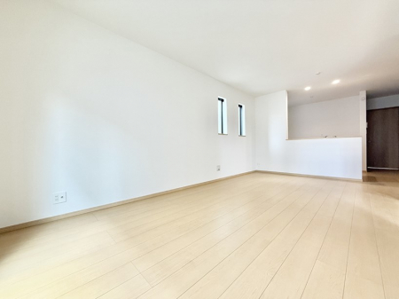 ���r���O�@���������났�ƏΊ炪�W�܂�A�S���܂郊�r���O