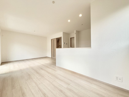 ���r���O�@���������났�ƏΊ炪�W�܂�A�S���܂郊�r���O