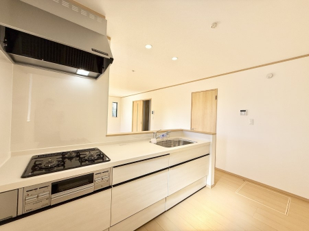 �L�b�`���@�������Ƒ����J��[�߂�A������̂���L�b�`��