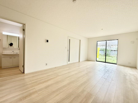 rO@났ƏΊ炪W܂AS܂郊rO