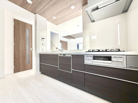 �L�b�`���@�������Ƒ����J��[�߂�A������̂���L�b�`��