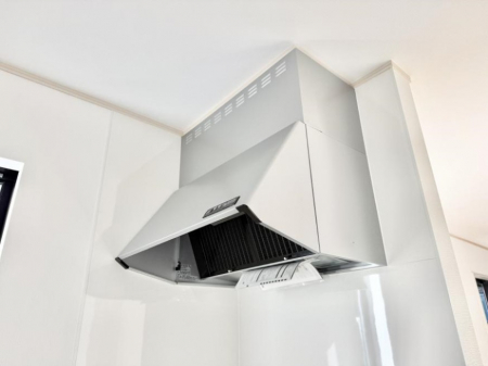 ���̑����ρ@�ݔ����������̏��C����������C��ɗU������A�����I�ɔr�����ł��܂��B